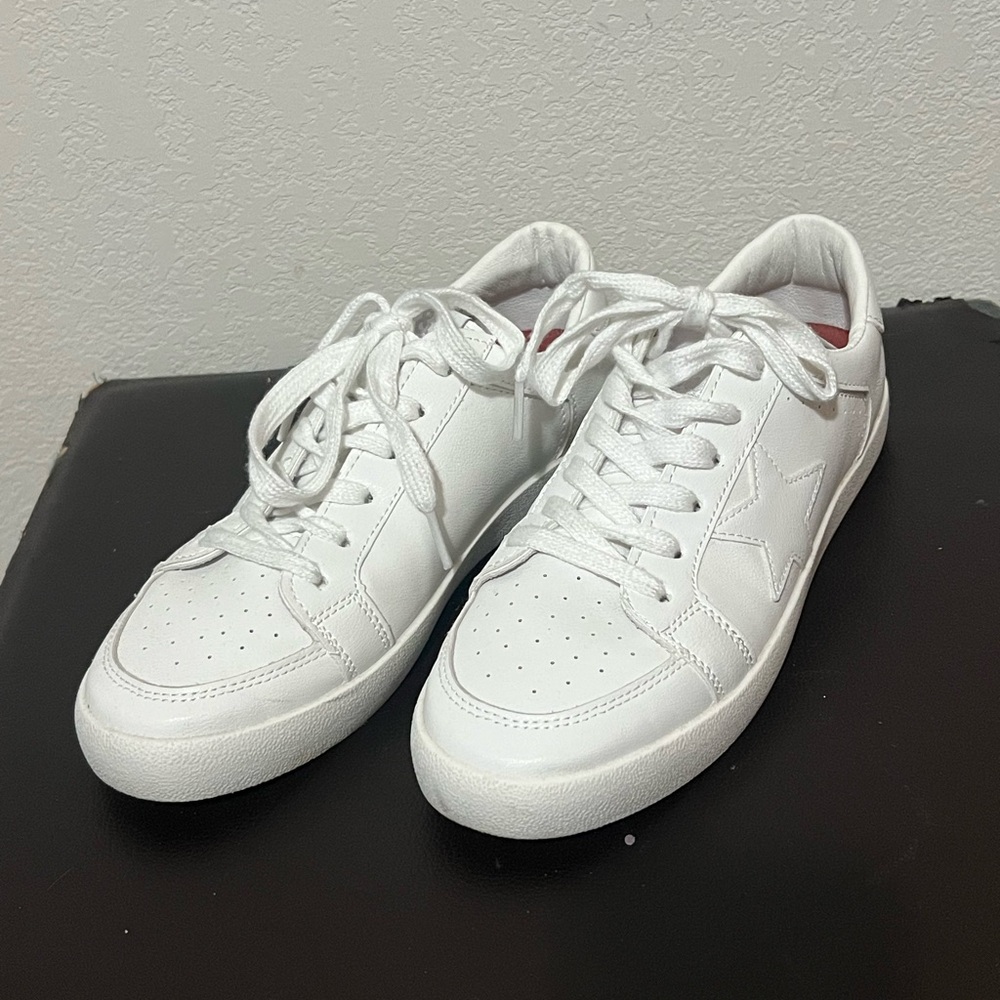 G&L white sneakers 7.5 - Picture 2 of 7